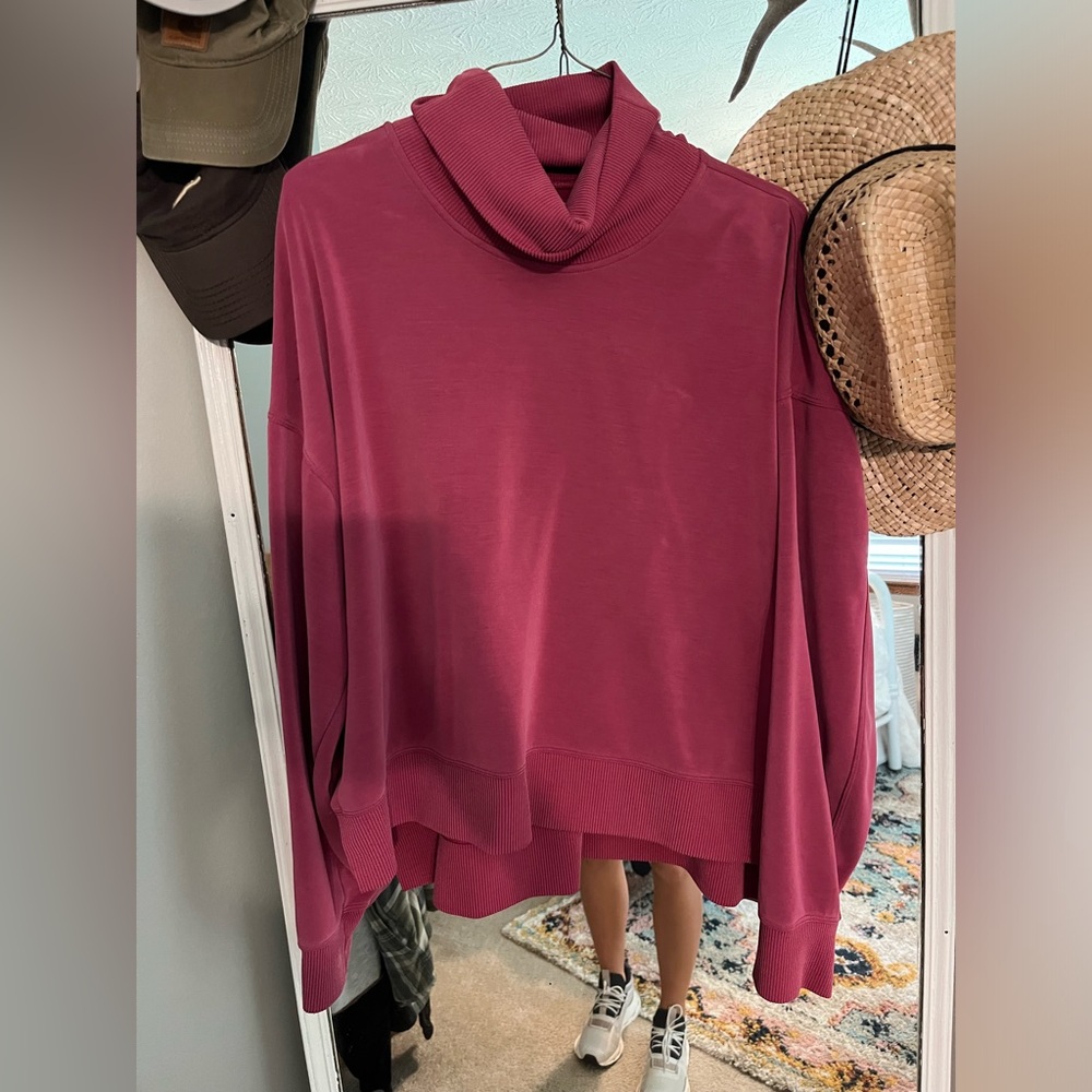 Lululemon pullover